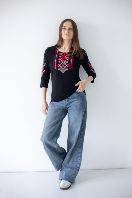 Вишиванка жіноча